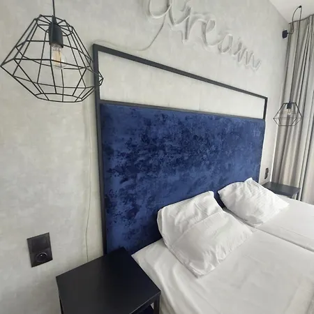 Biala Perla Czarna Gora 605 Sienna (Klodzko)