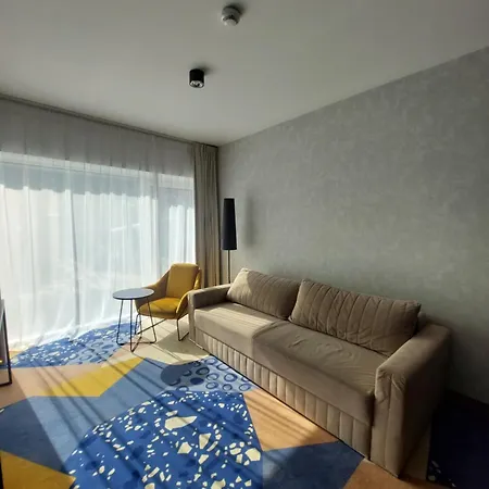 Biala Perla Czarna Gora 605 *