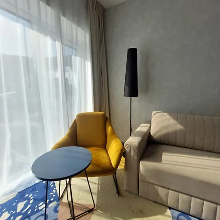 Biala Perla Czarna Gora 605 *