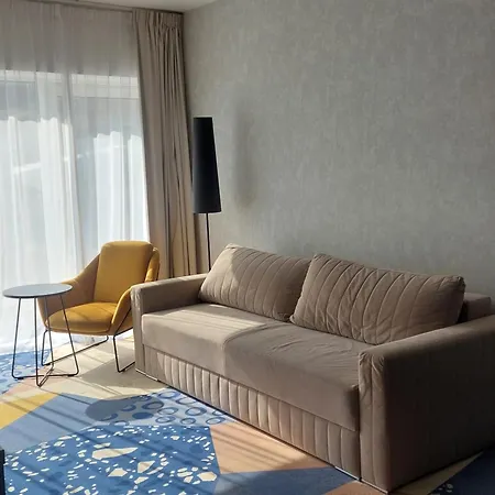 Biala Perla Czarna Gora 605 Sienna (Klodzko)