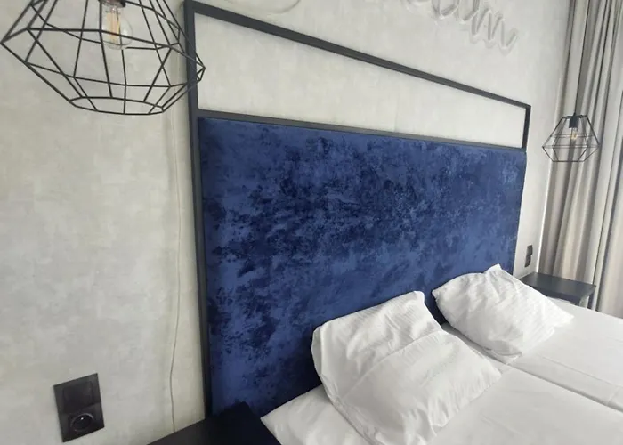 Biala Perla Czarna Gora 605 Sienna (Klodzko)